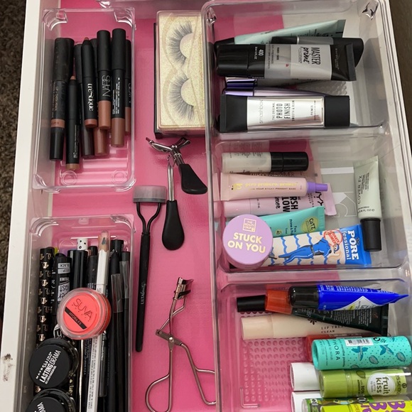 IOS MAKEUP SKINCARE LISTING NOT SELLING - Picture 4 of 4